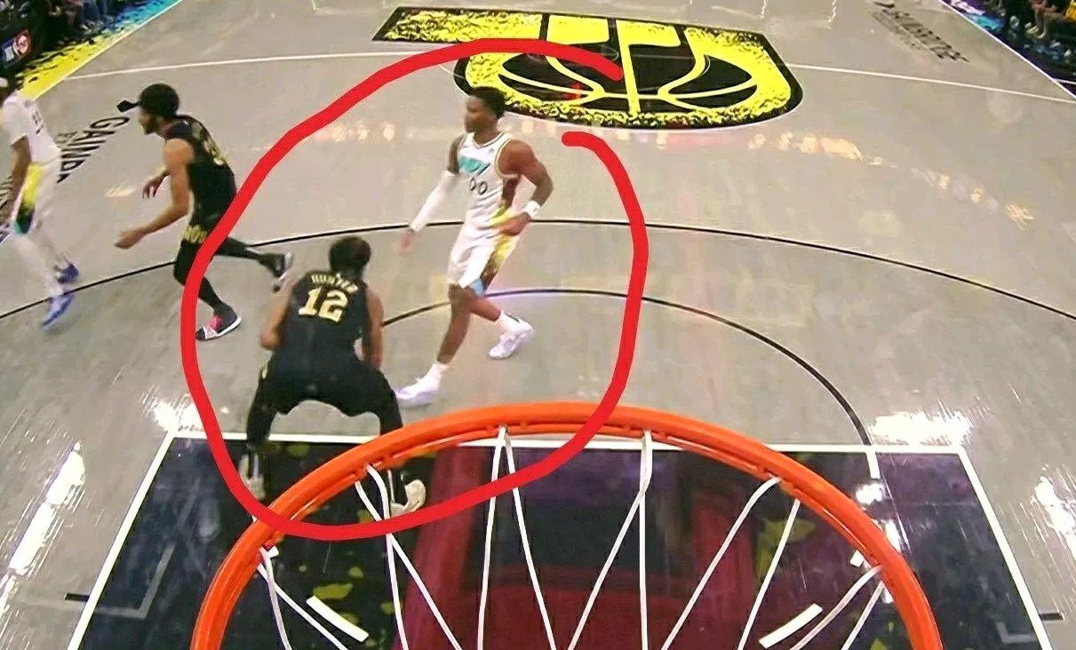 关于开拓者遭遇惨败,面对横扫差距的信息 关于开拓者遭遇惨败,面对横扫差距的信息