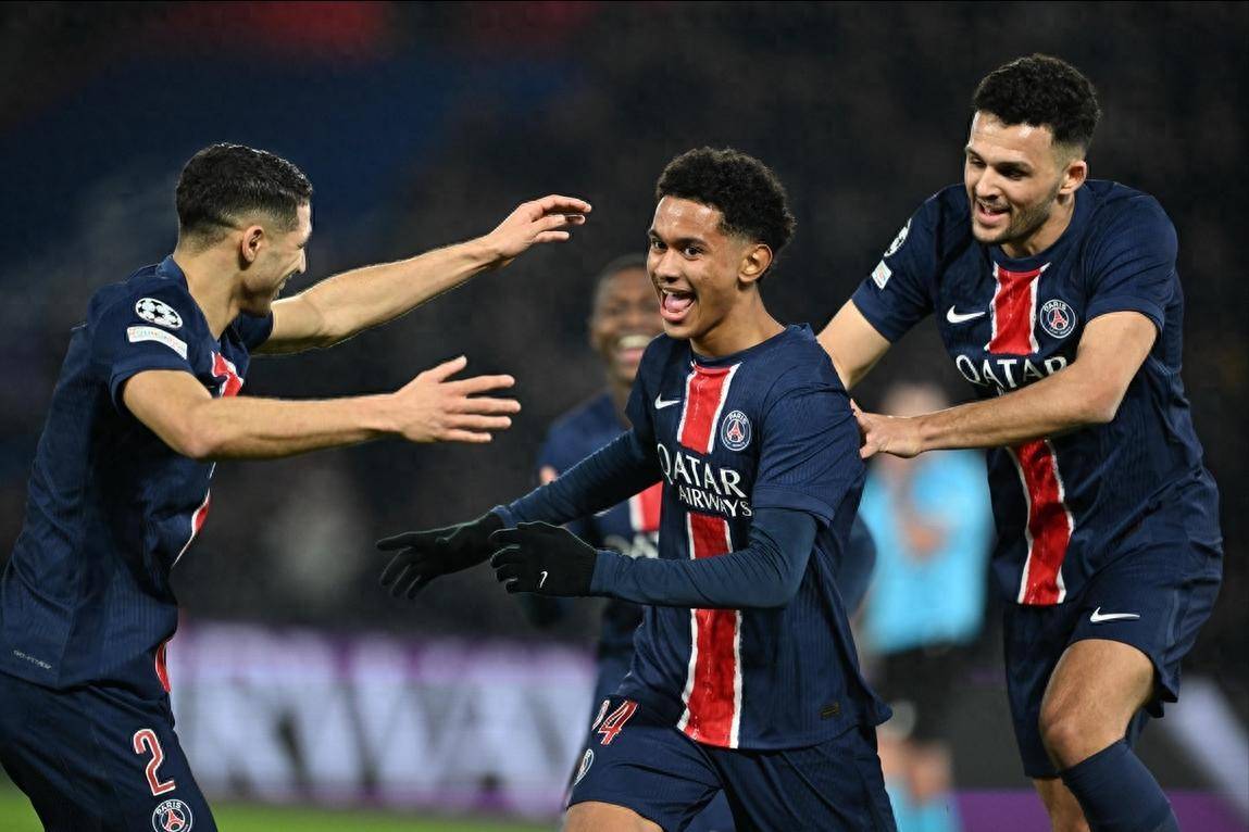 包含巴黎圣日耳曼完胜对手,领先优势扩大的词条 包含巴黎圣日耳曼完胜对手,领先优势扩大的词条