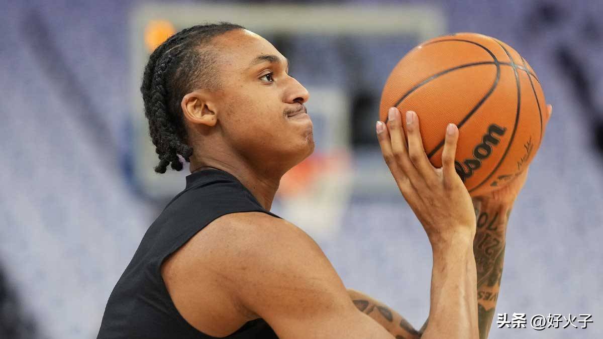 包含篮网后卫再度膝伤，球队战力再度降低的词条