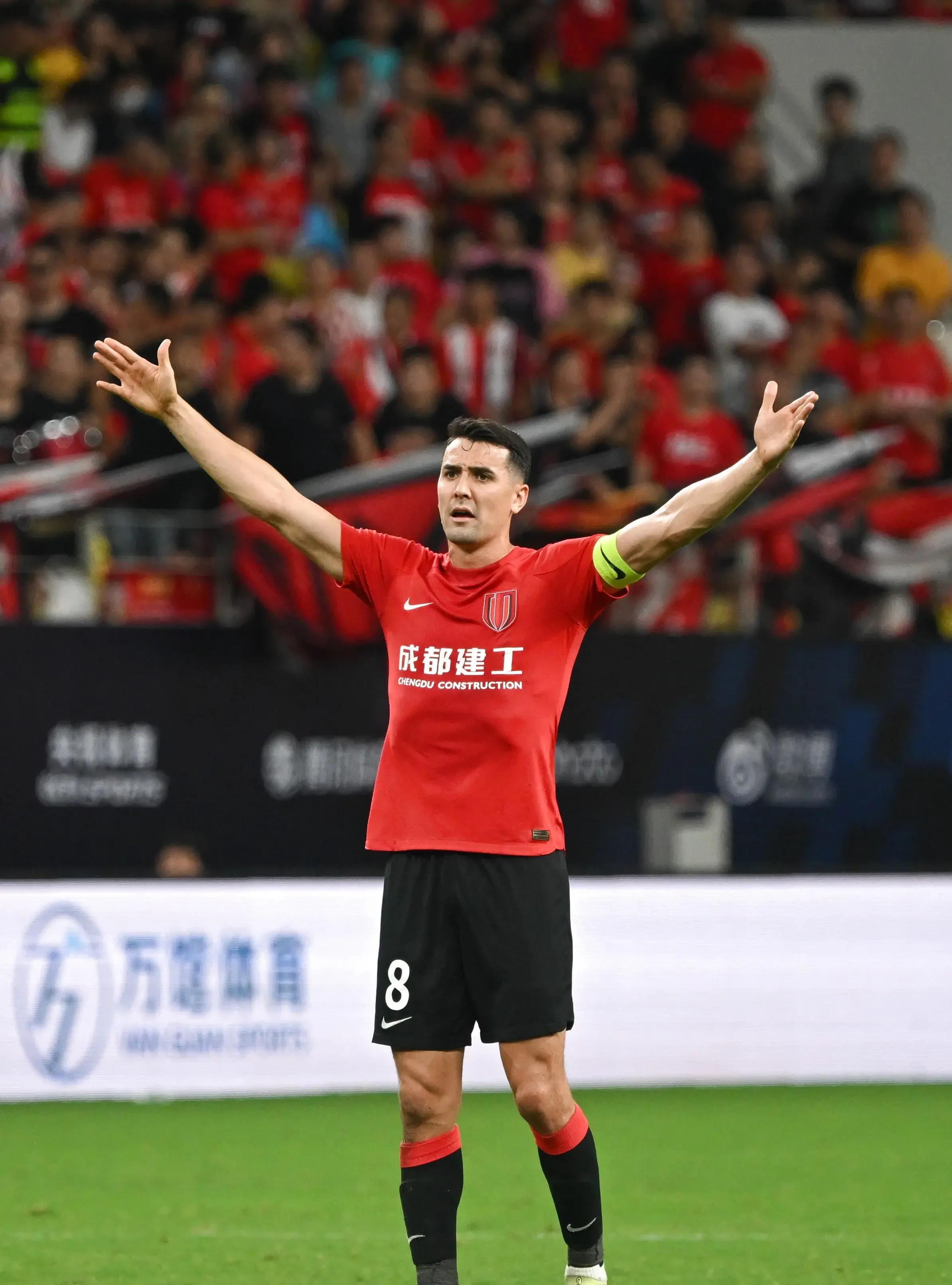 包含足球豪门将在比赛中展示实力的词条