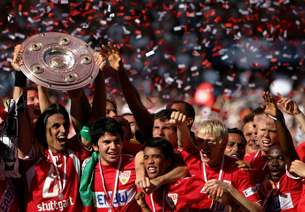 拜仁鏖战AC米兰,蒂亚戈扛起全队 拜仁鏖战AC米兰,蒂亚戈扛起全队