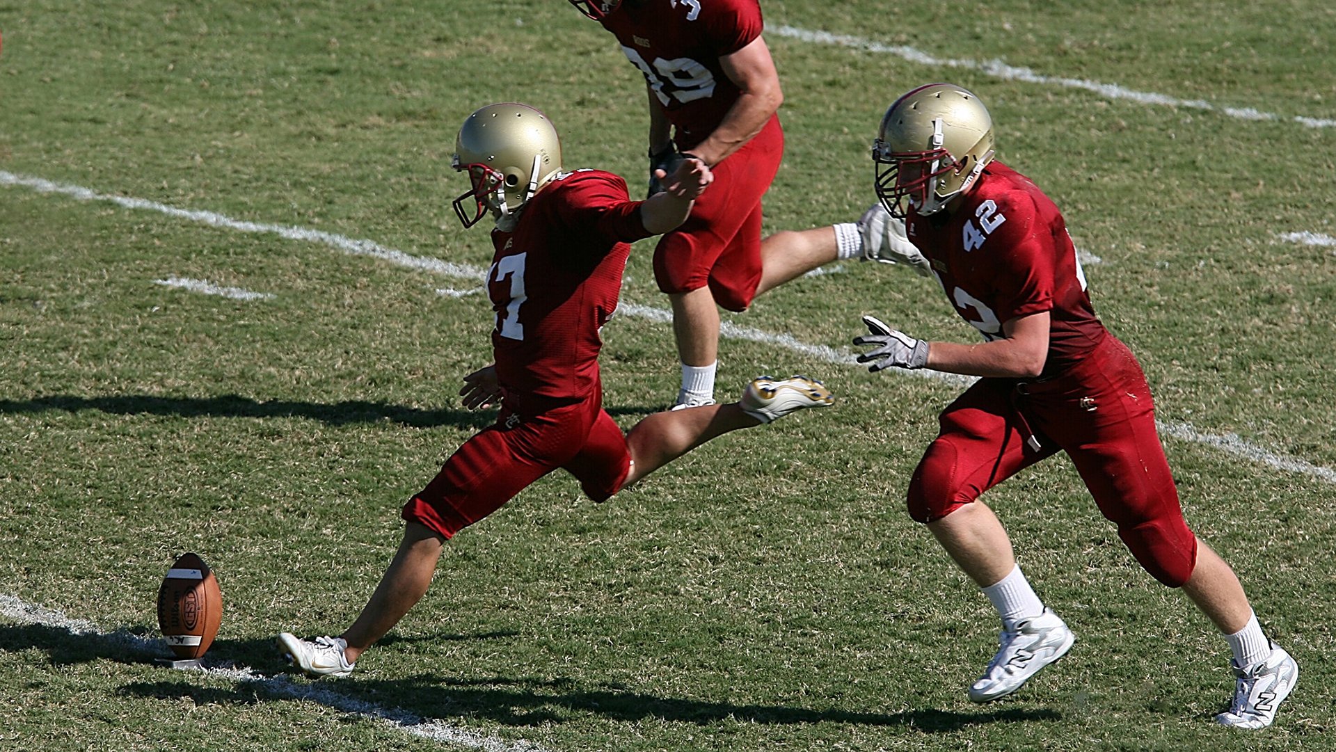 双星闪耀，快船险胜映照赛场无常，英格拉姆德甲争冠战诠释接管真义