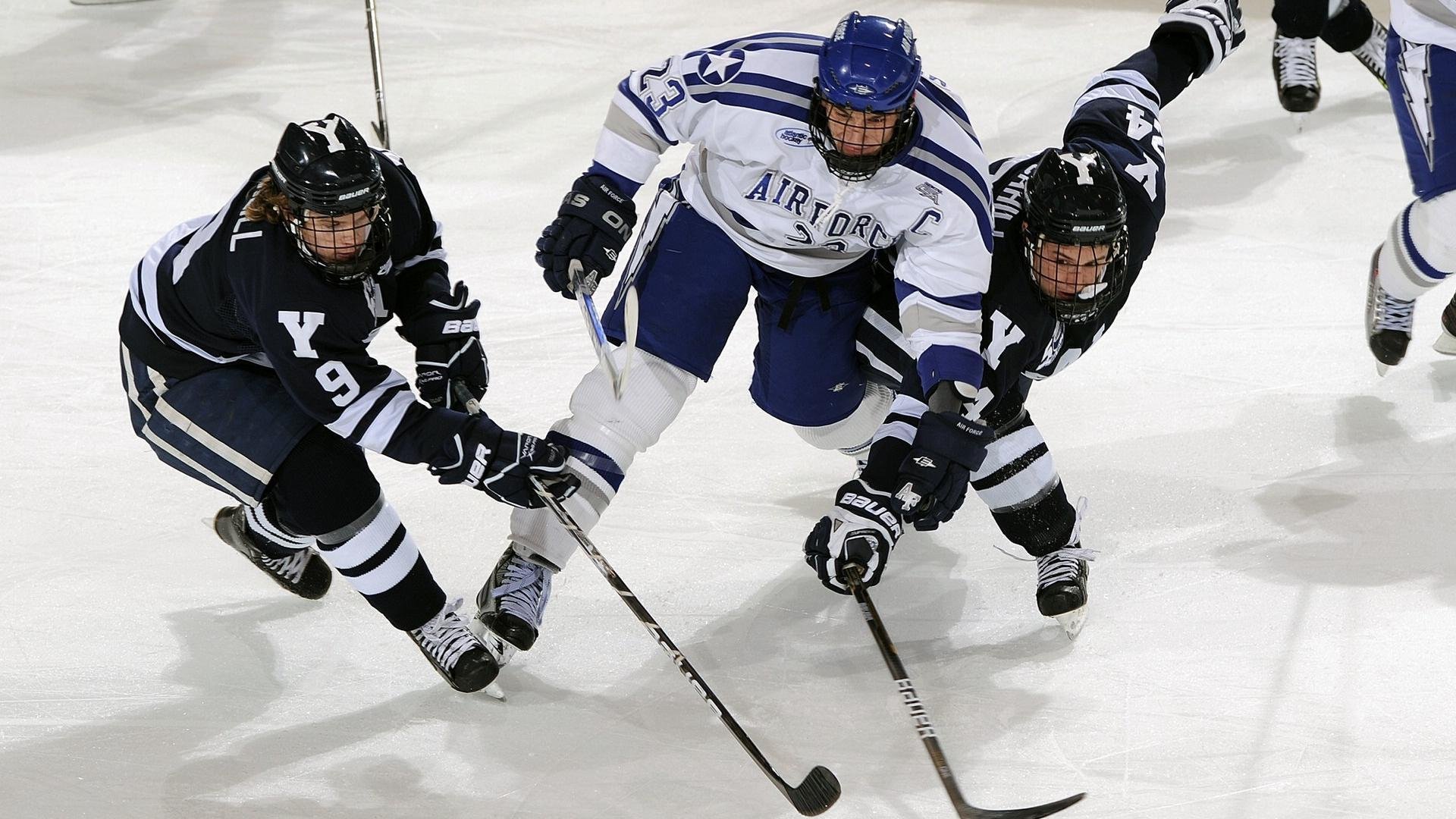 当足球战术遇上F1赛道,卡塞米罗如何像罗马斩落亚特兰大般接管F1揭幕战