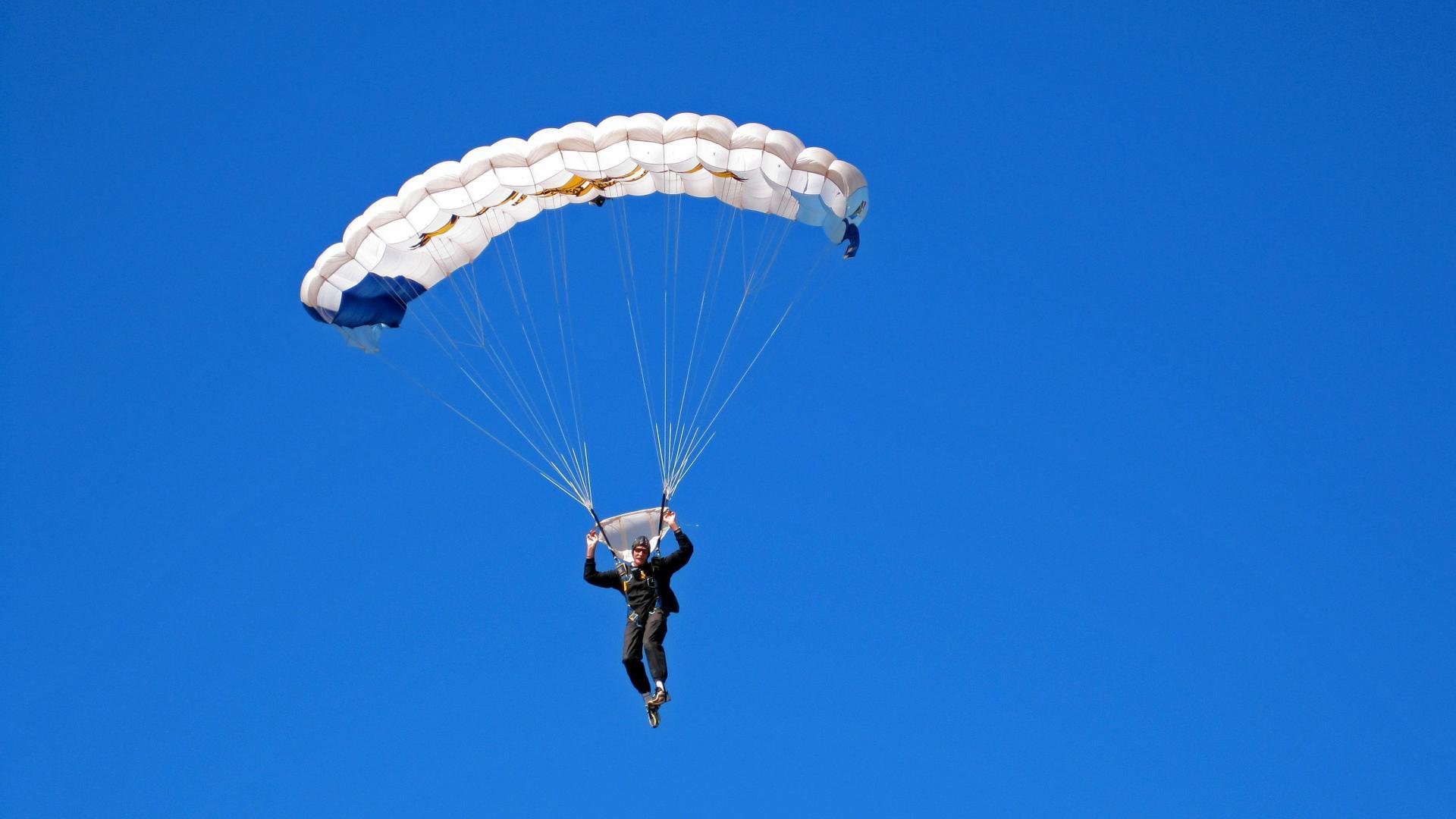 桑巴与航海者的鏖战,姆巴佩的利刃划破历史迷雾